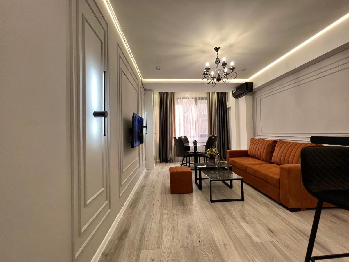 Cozy Apt 3 City Center エレバン エクステリア 写真