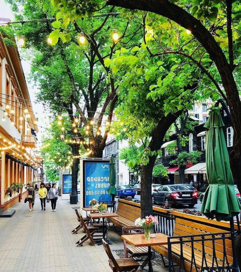 Cozy Apt 3 City Center エレバン エクステリア 写真
